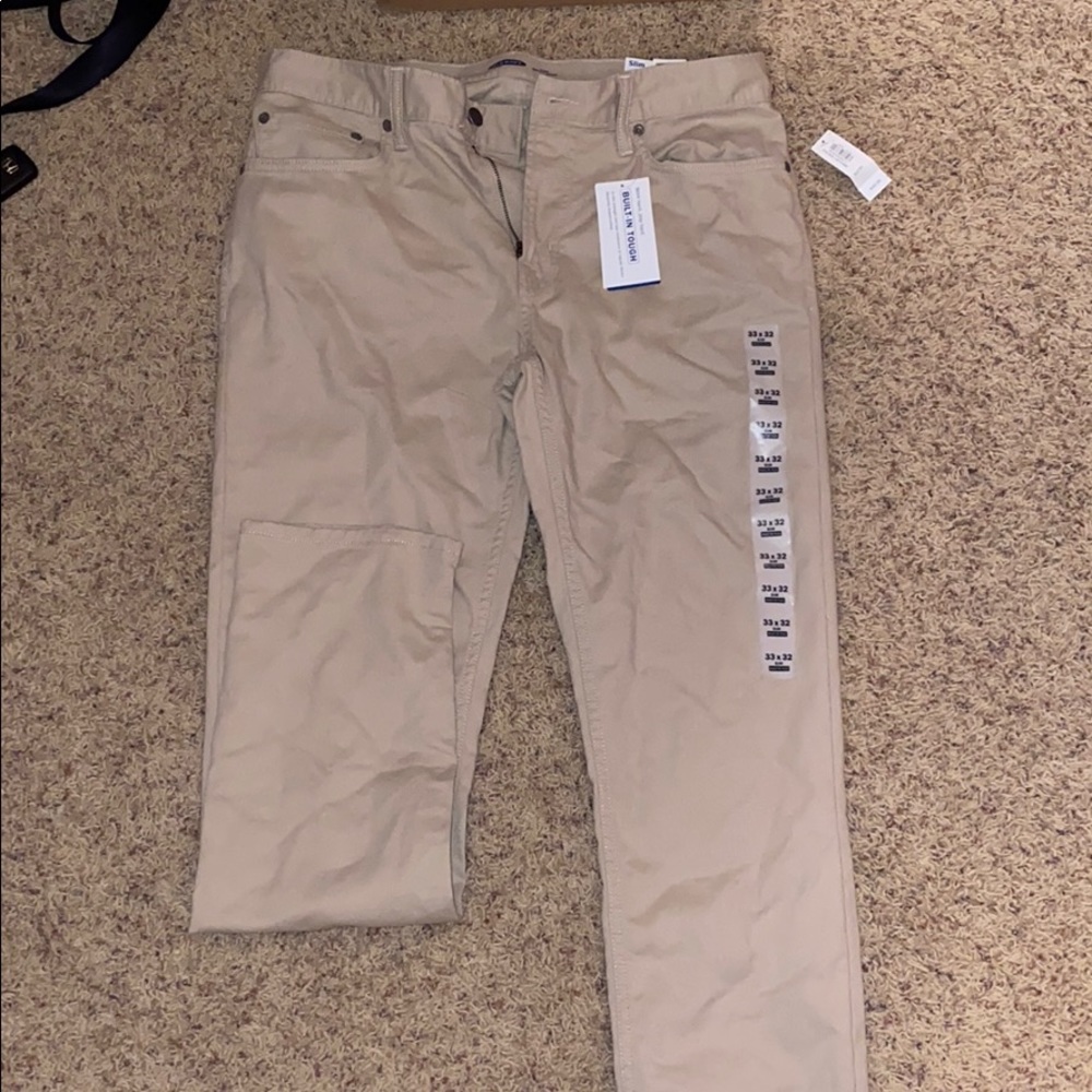 Old navy slim khakis size 33x32